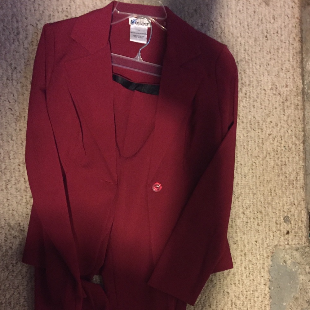 Size medium stunning red suit